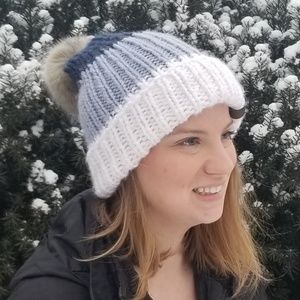 Slouchy Knit Beanie - Navy Colorblock